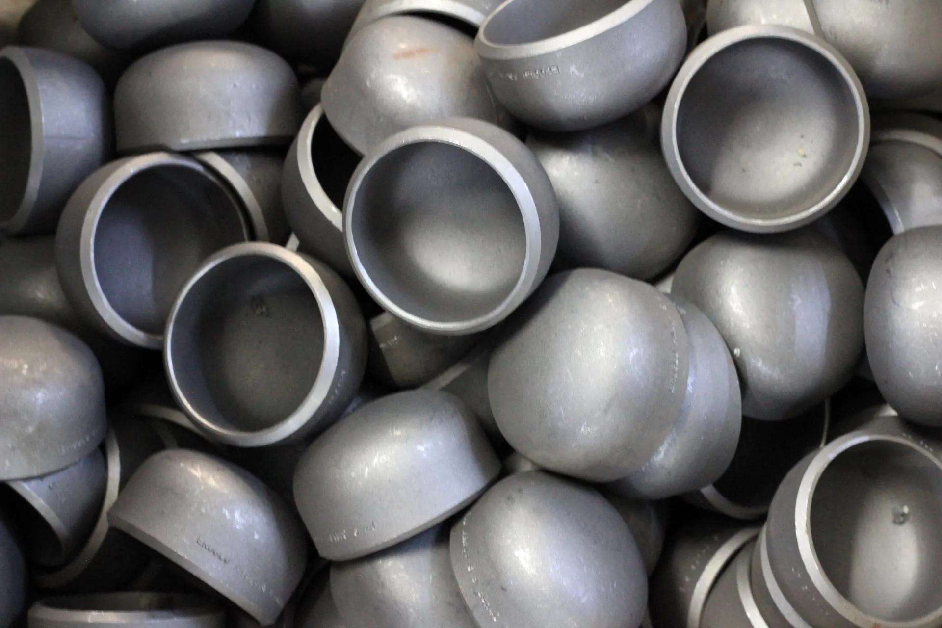 Заглушка нержавеющая AISI 316 эллиптическая ГОСТ 17379-2001 406.4 мм